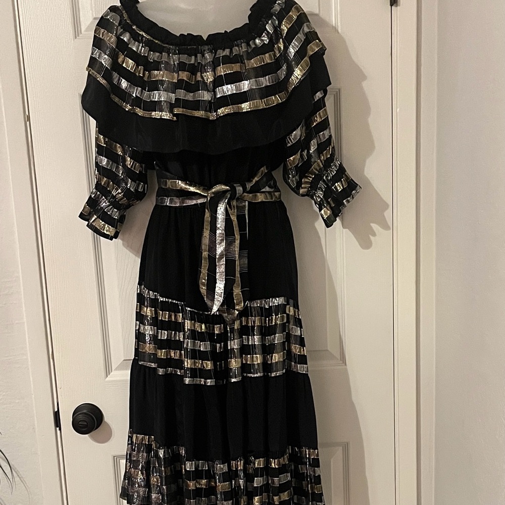 Chic Black and Gold Striped Long Sleeve Dress
